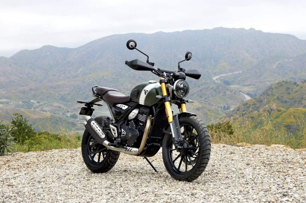 Triumph Scrambler 400 X RHS 3-4 static