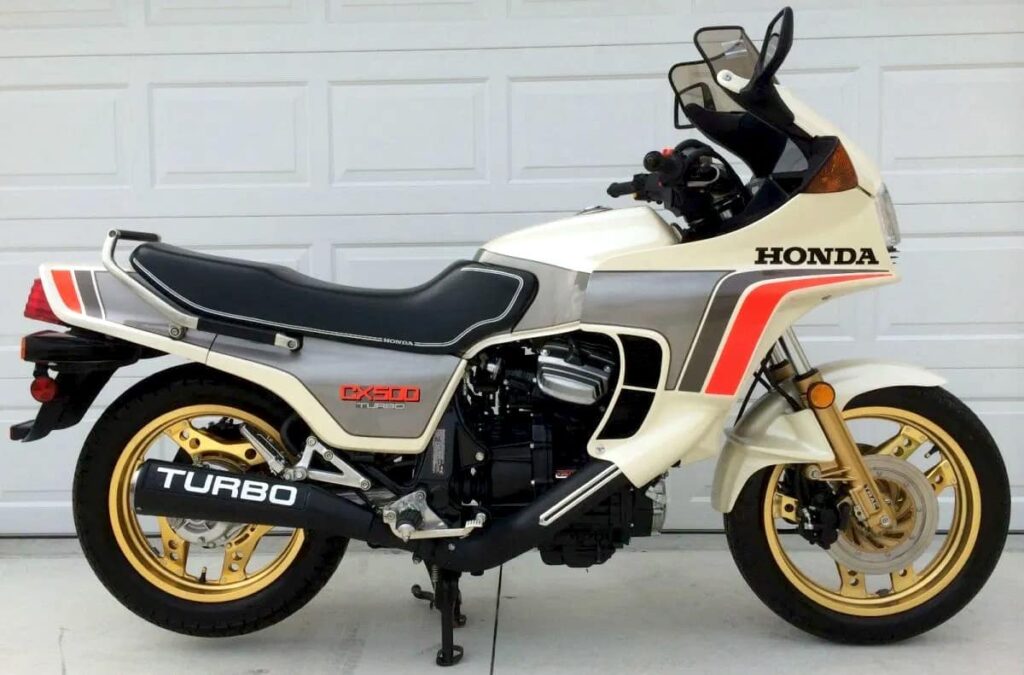 Honda CX500 Turbo V-twin, a fast touring honda motorcycle