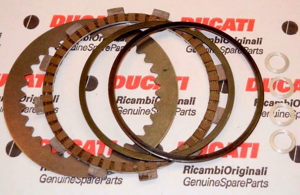 Anti-judder clutch kit for Ducati Hyperstrada or Hypermotard 821