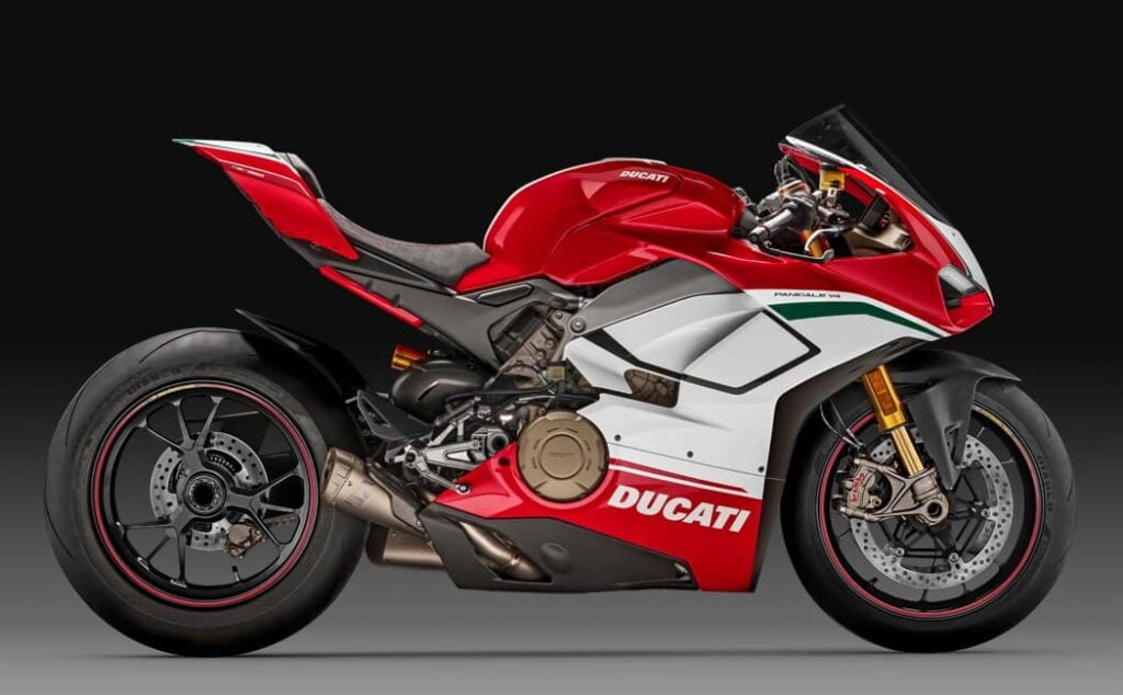 Don't rent out your Panigale V4 on Riders Share! (unless you are Ducati)