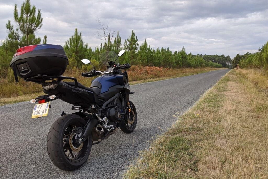 Yamaha tracer 900 review - Riding in France back country