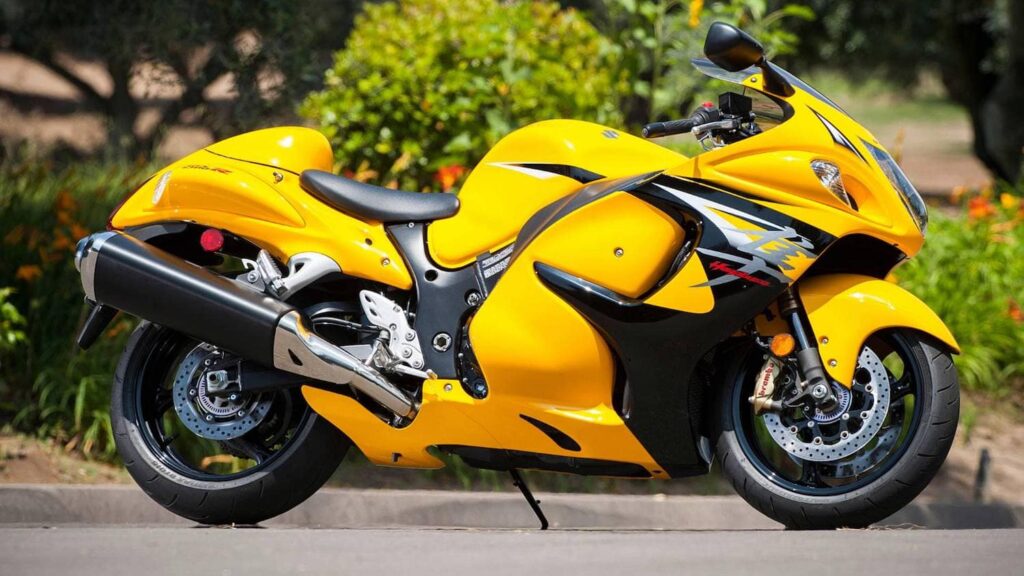 yellow and black suzuki hayabusa