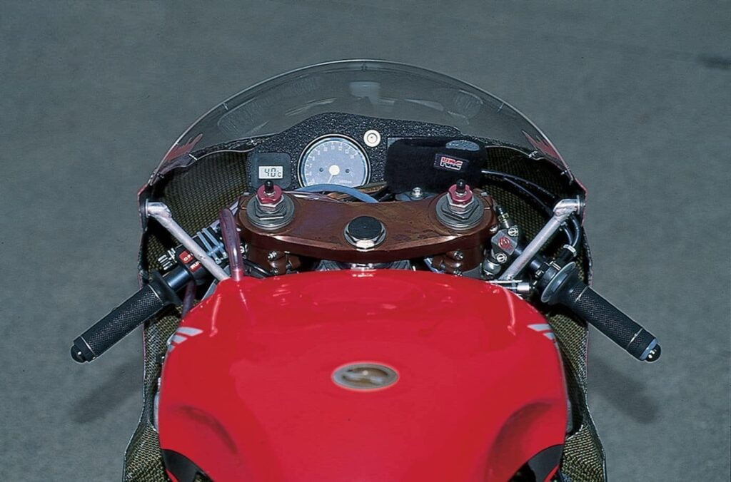 honda nsr500 cockpit - one of the fastest racing honda motorcycles ever made