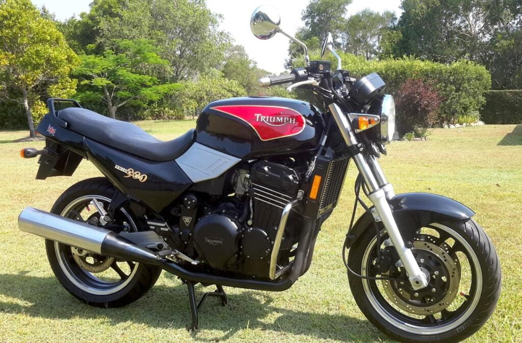 Second generation 1995 triumph trident 900