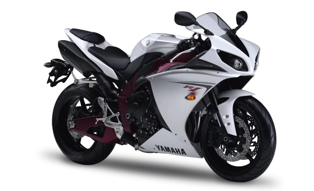 2009 white yamaha r1 with crossplane crank