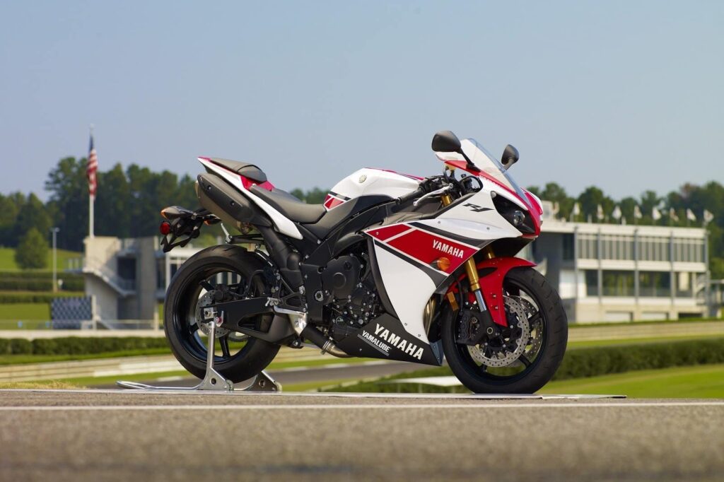 2012 pearl white and red yamaha r1 on track