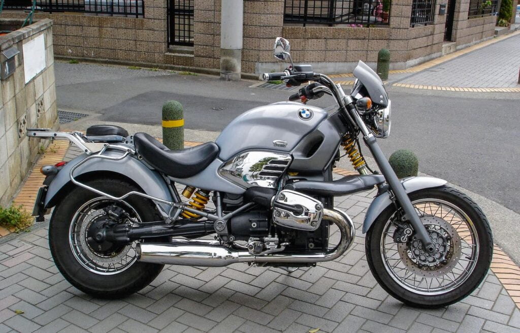 Frost blue coloured BMW R1200C Avantgarde parked on a sidewalk