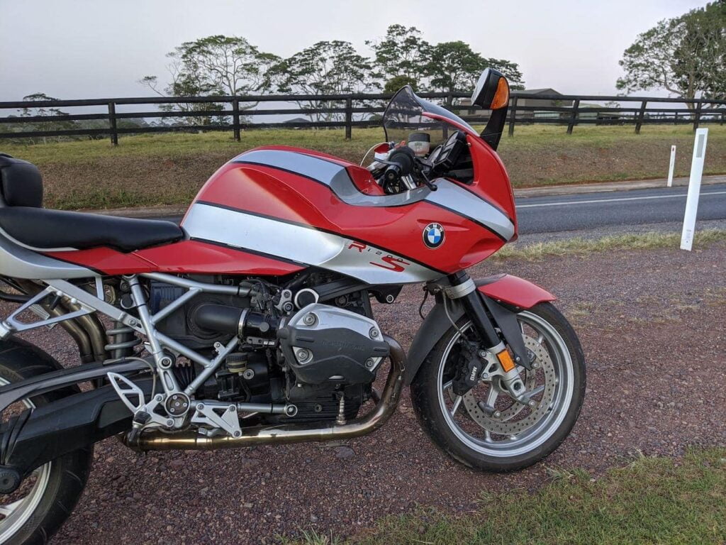 Bikini fairing on a R1200S before checking motorcycle electrical system