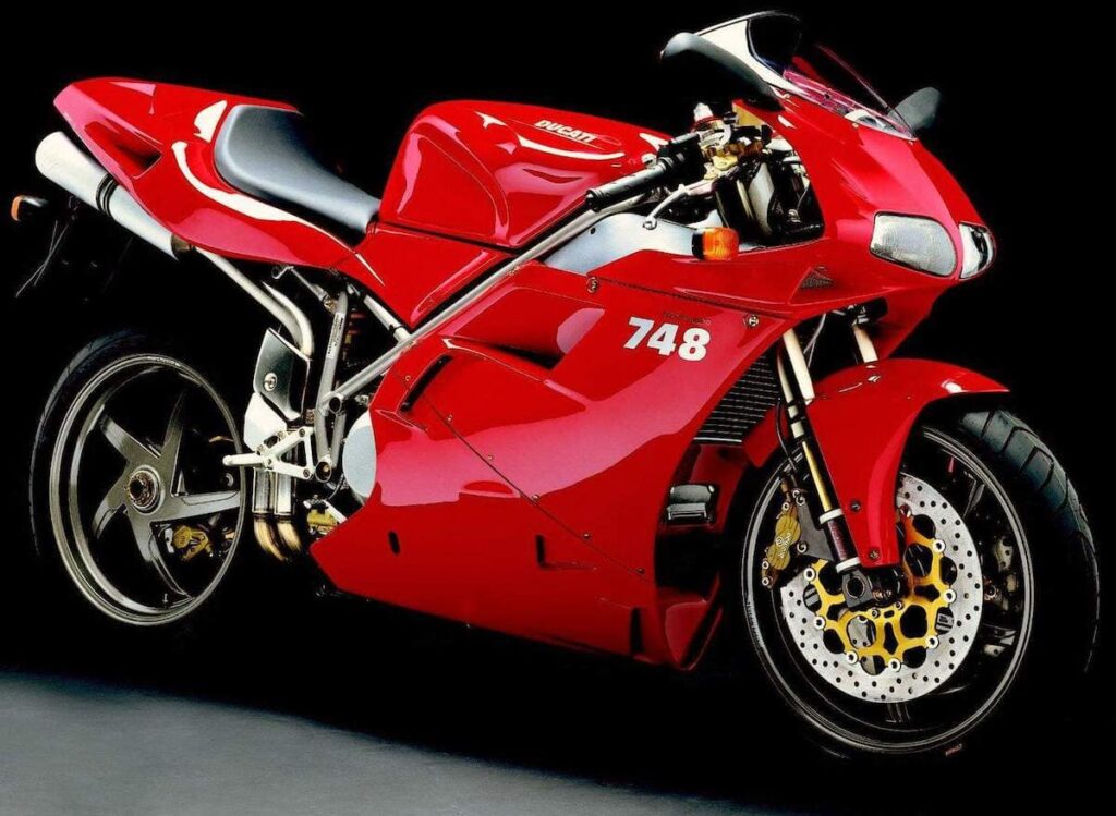 Ducati 748, smaller than the 916