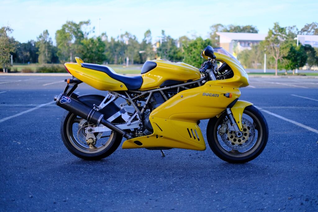 Yellow Ducati SuperSport 900 i.e. fuel-injected, 1998-1999 model