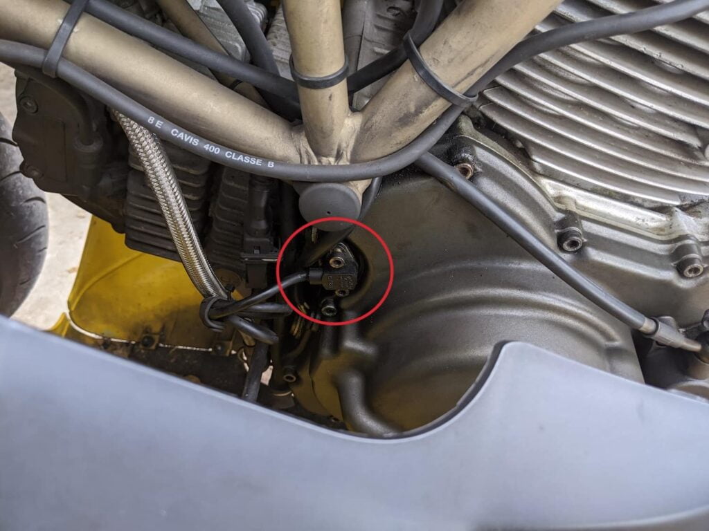 Location of the crankshaft position sensor on Ducati Supersport, air-cooled v-twin engine, similar to ducati monster
