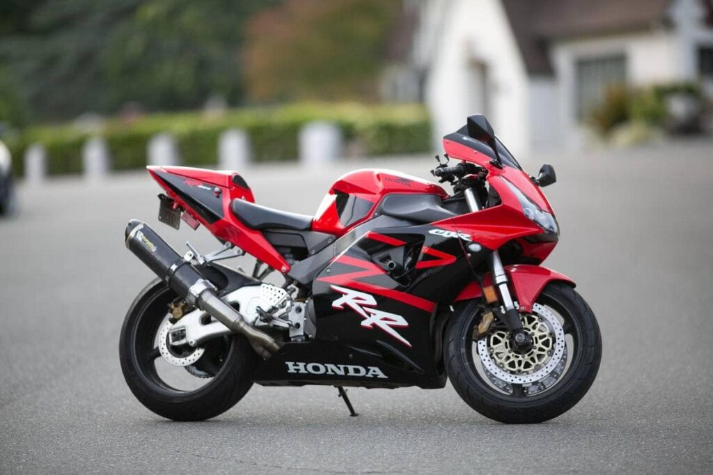 Honda CBR954RR FireBlade - red and black