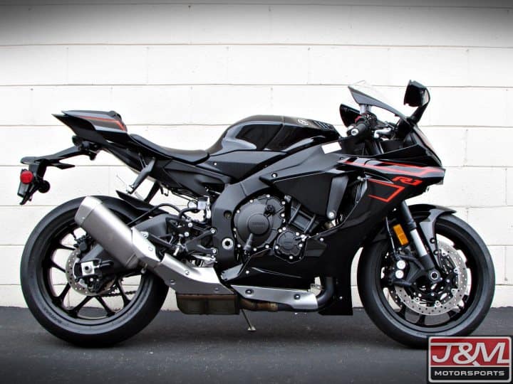 Yamaha R1 on a regional Californian dealer's website