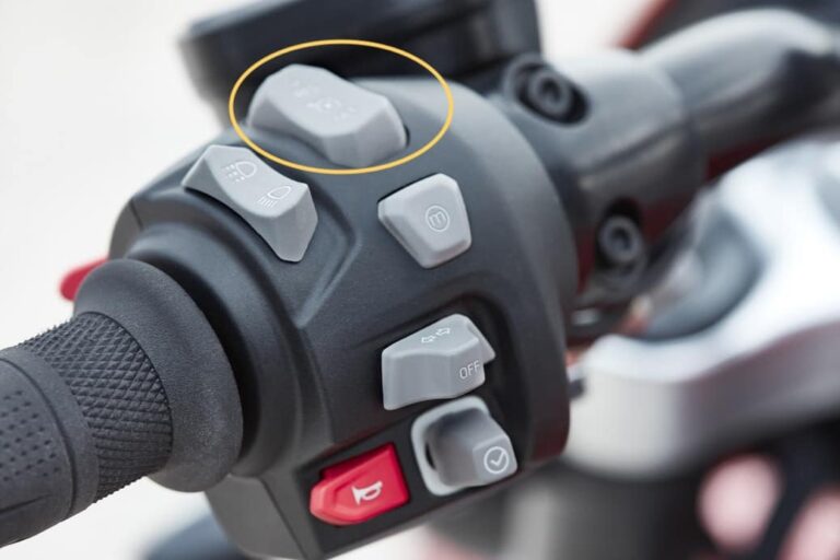 Motorcycle Cruise Control Options — A Complete Buyers Guide