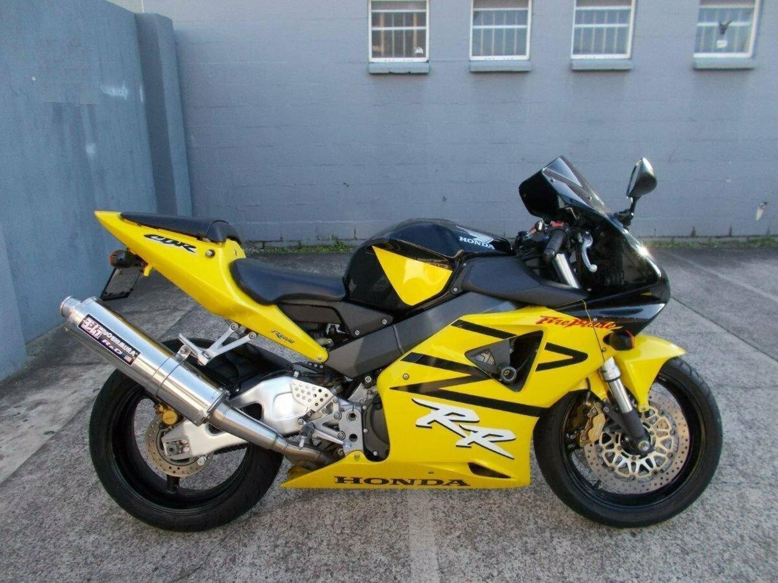 Yellow Honda CBR954RR