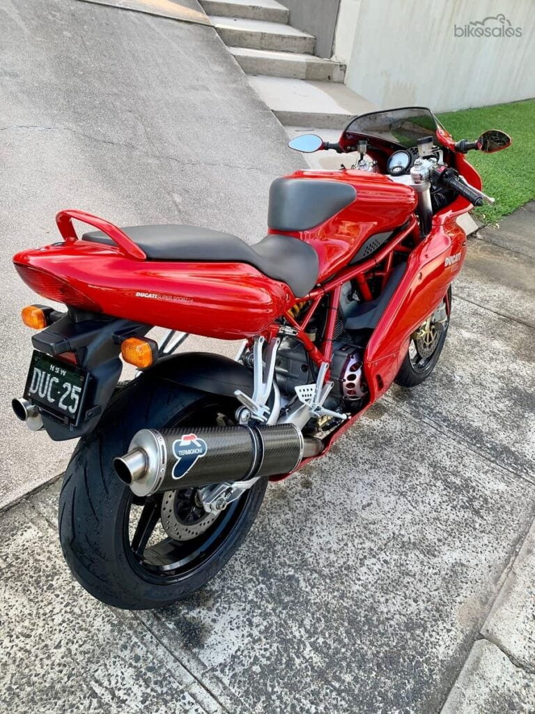 Confusing photo of a Ducati 1000SS from Bikesales
