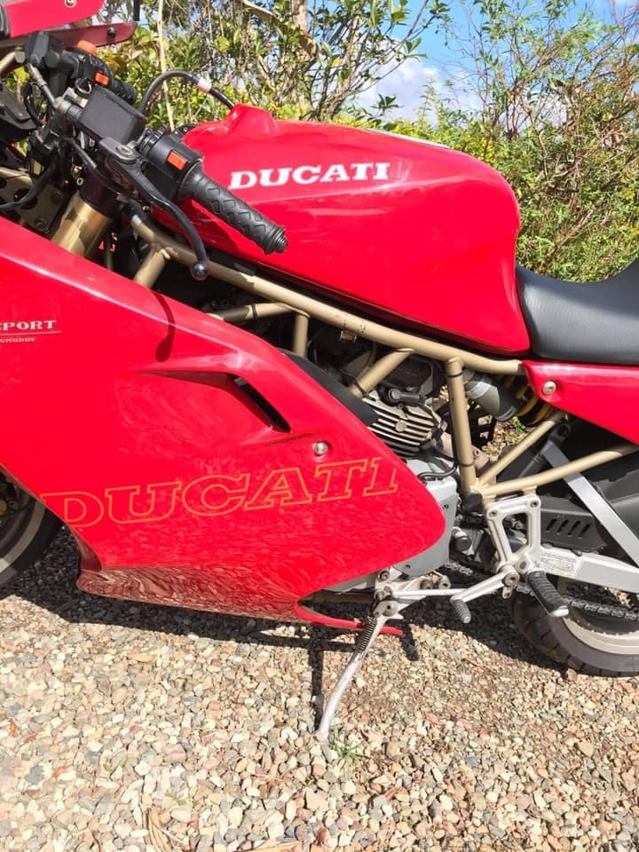 Bad photo of a Ducati 900SS from Facebook Marketplace