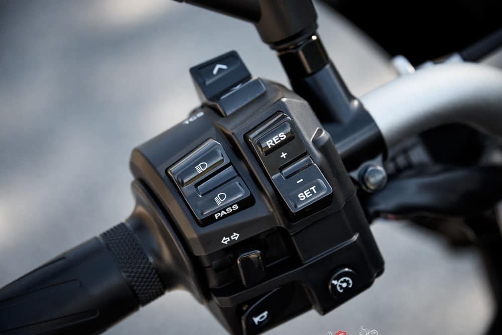 Cruise control buttons on the Yamaha MT-10