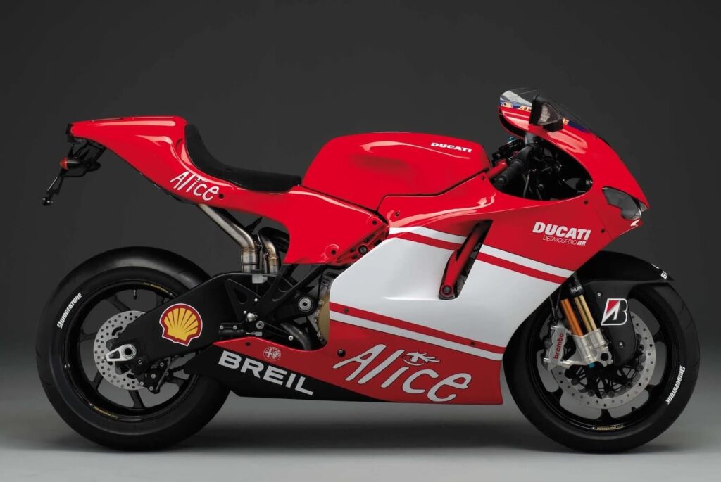 Ducati desmosedici rr in race trim