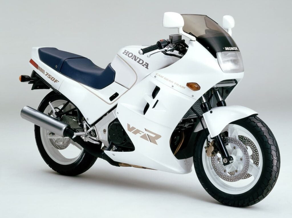 White VFR750 Interceptor 2nd gen VFR