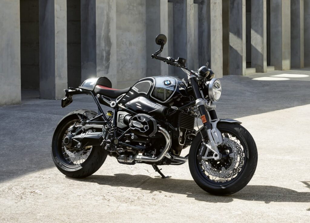 2023 BMW R nineT 100 years static rhs 3-4