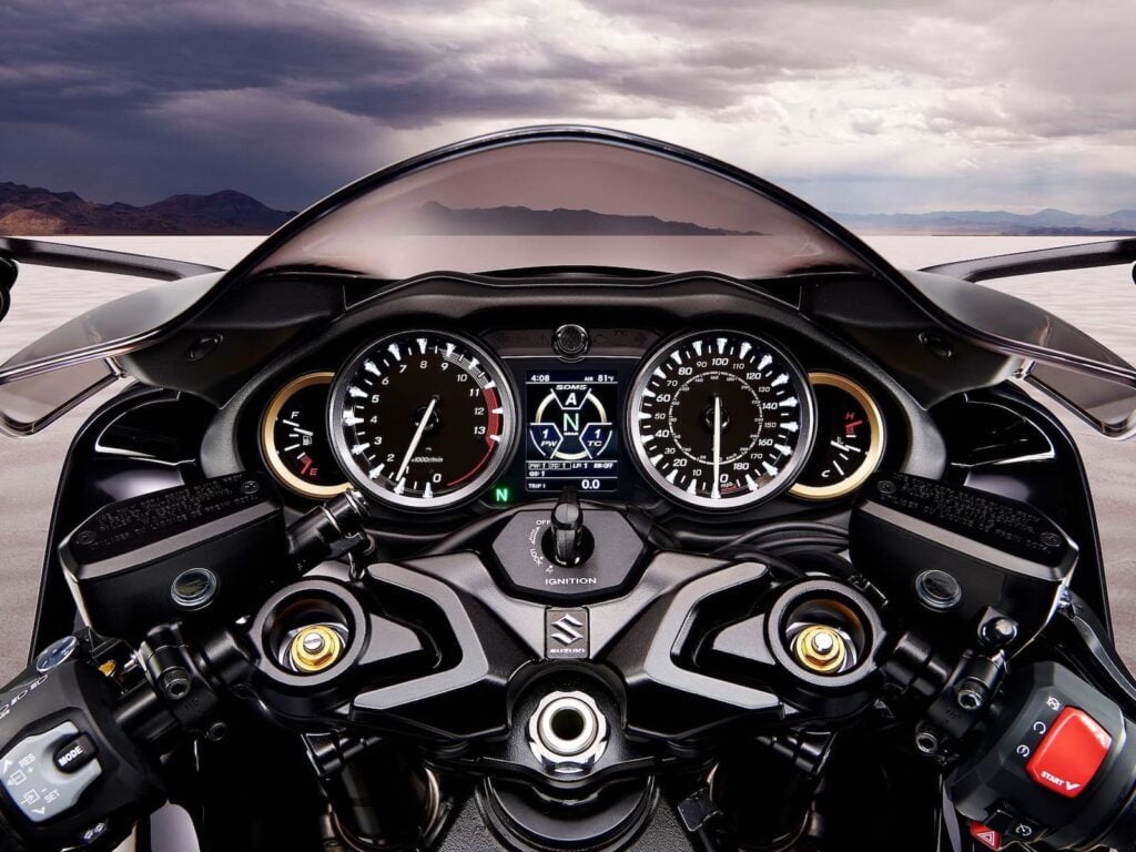 Suzuki Hayabusa Gen 3 dash, controls, instrument cluster