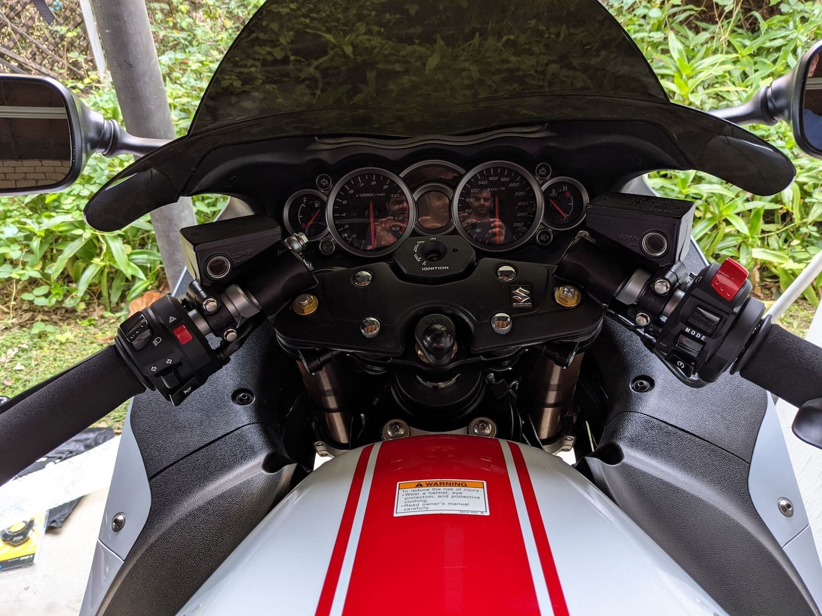 Suzuki Hayabusa HeliBars Quick Install Guide - Motofomo