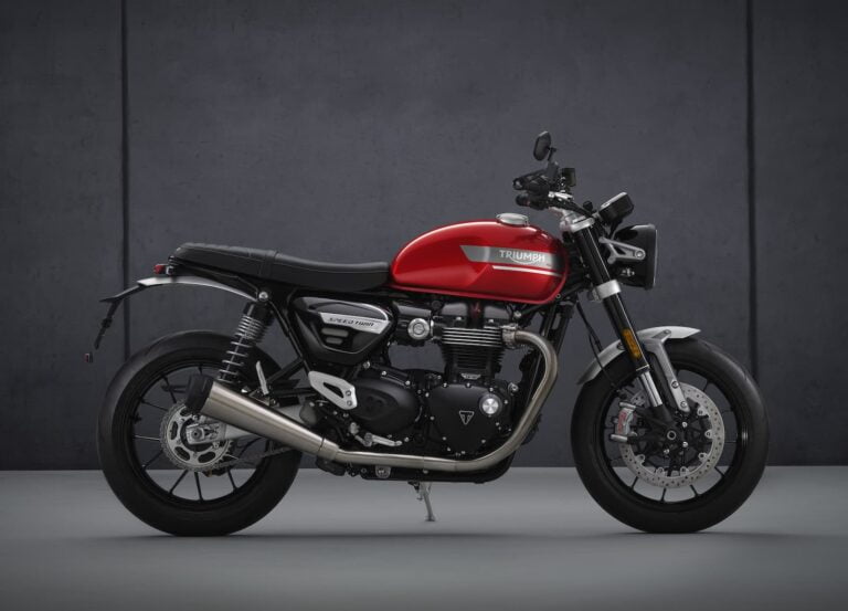 Triumph Speed Twin 1200 Review — If Looks Were Everything