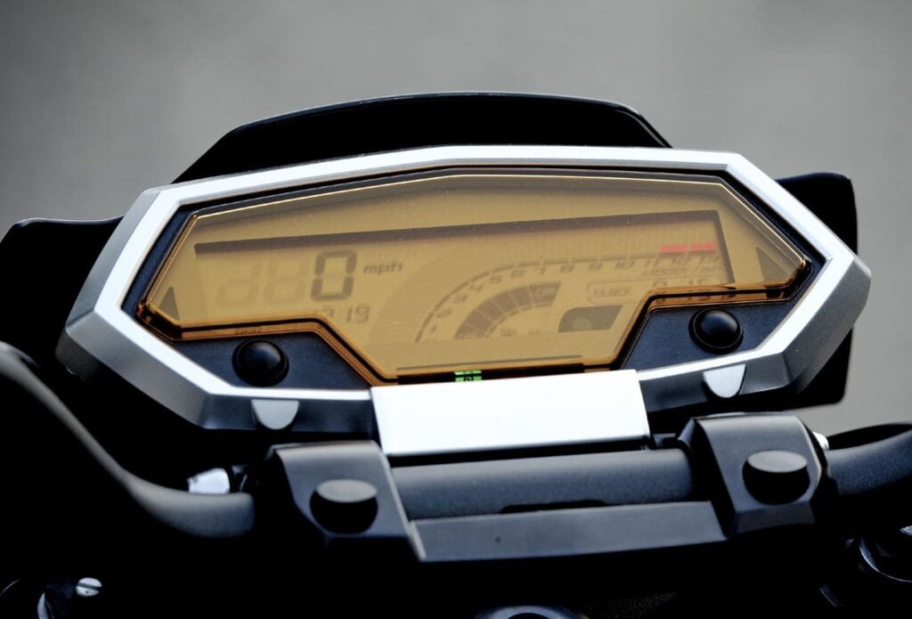 2010 Kawasaki Z1000 clocks gauges tacho display