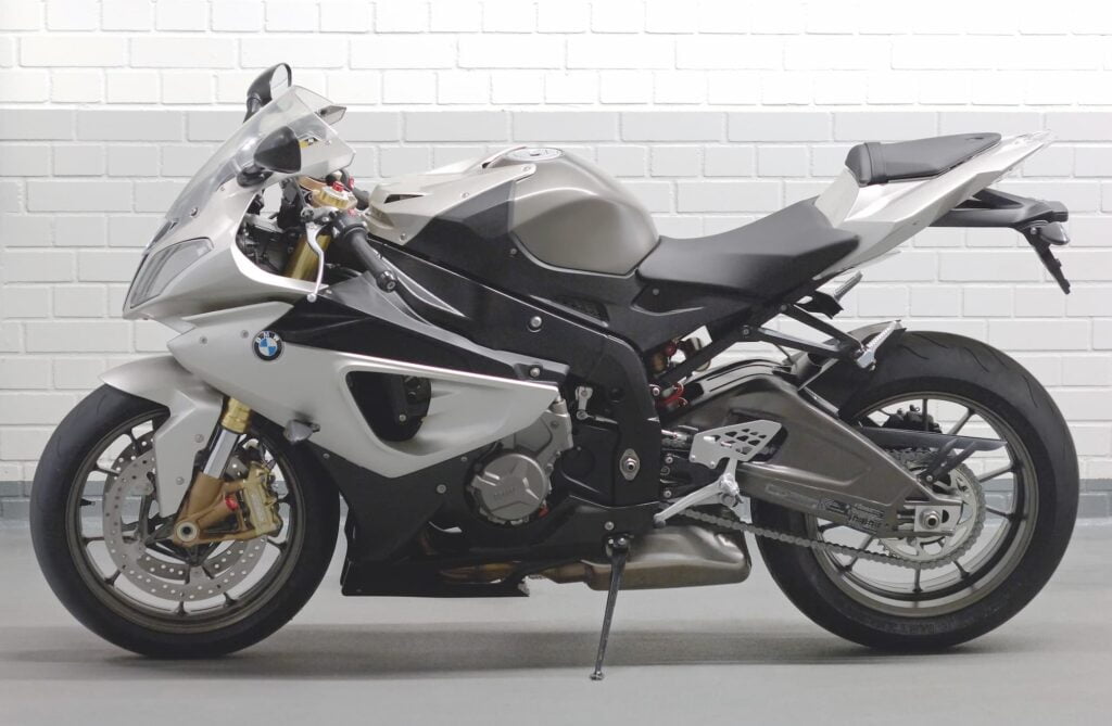 02 2009 BMW S 1000 RR in production in Germany