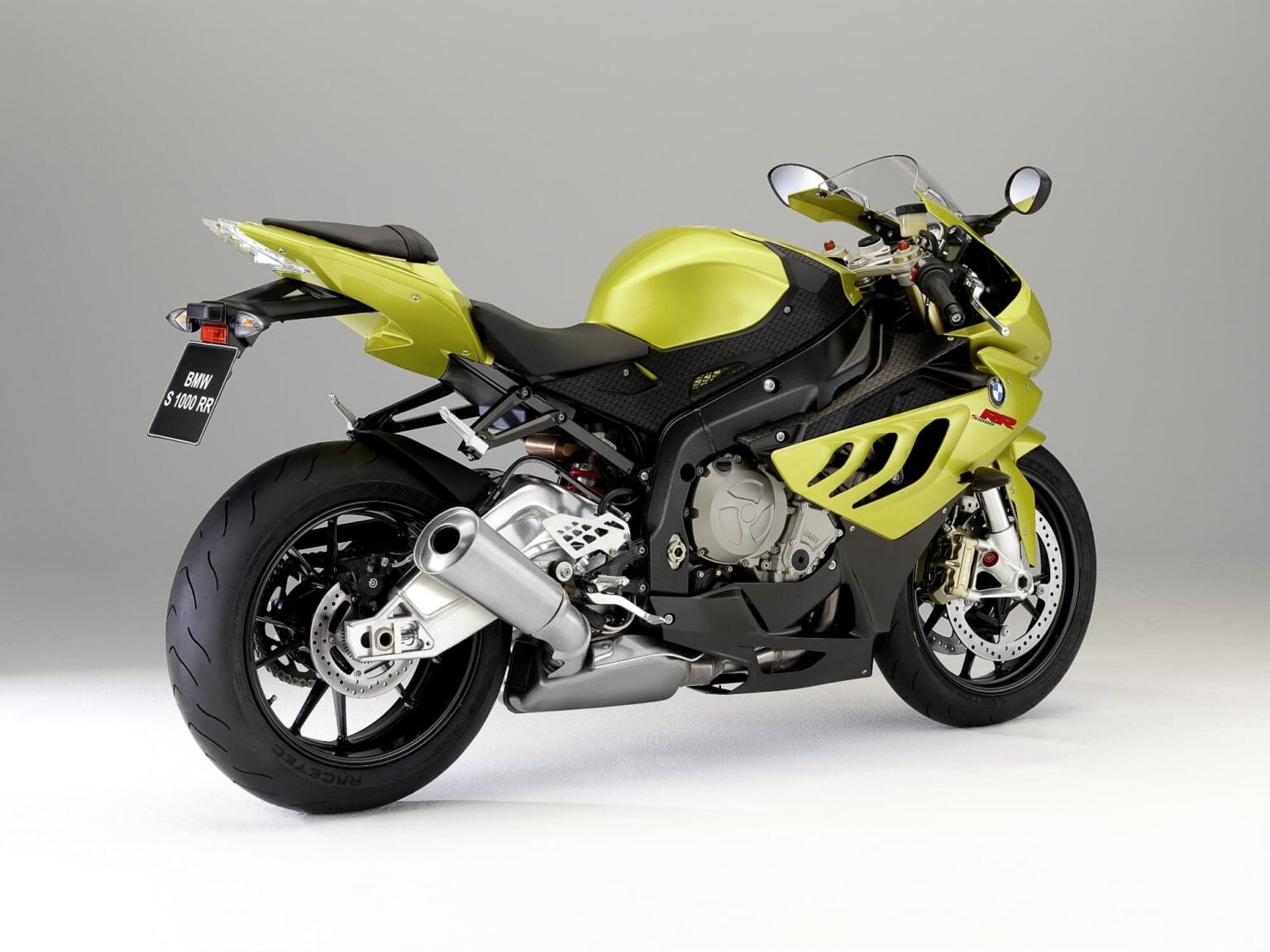 BMW S 1000 RR Buyer's Guide — Speed + Sensibility (MY2023)