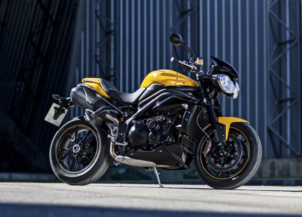The Triumph Speed Triple Model history, 1994-today. 14 2015 Triumph Speed Triple 94 R