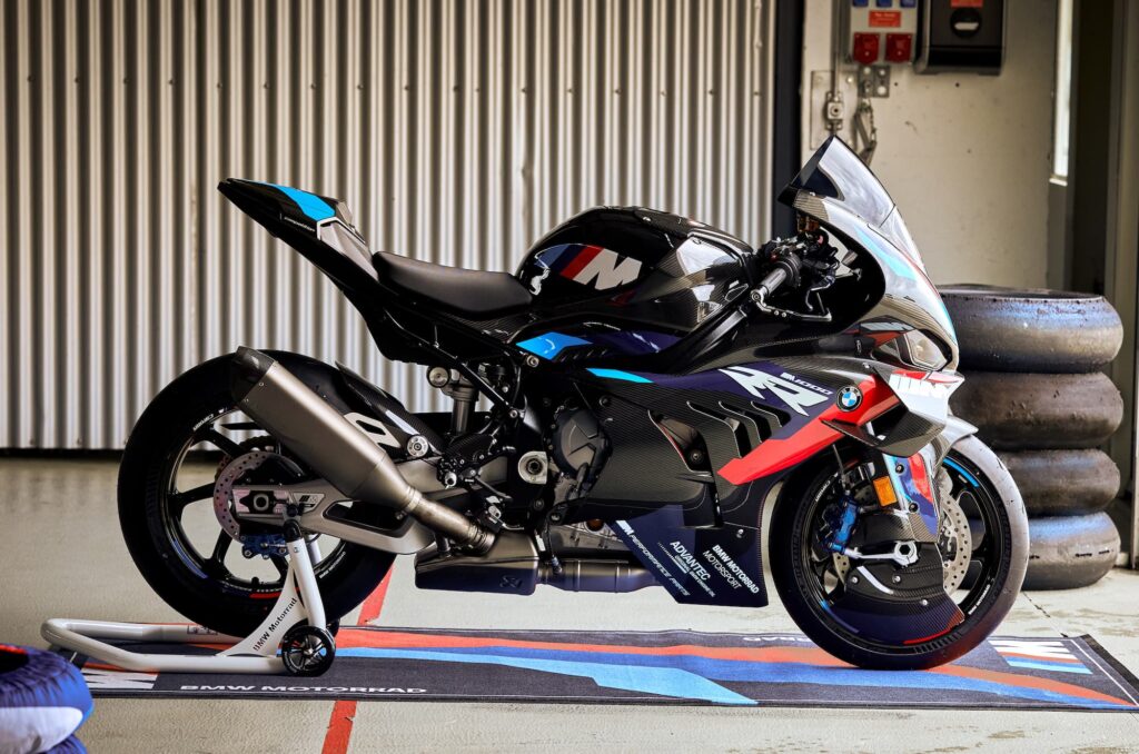 PLEXUS vs BMW S1000RR