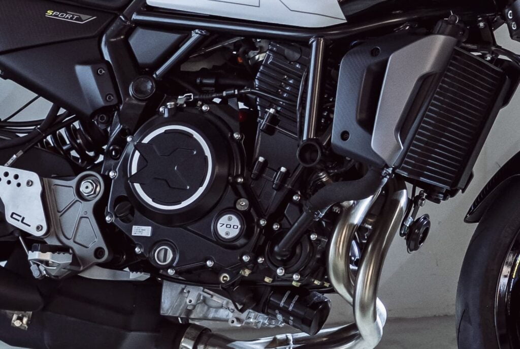 CFMOTO 700 CL-X engine crop