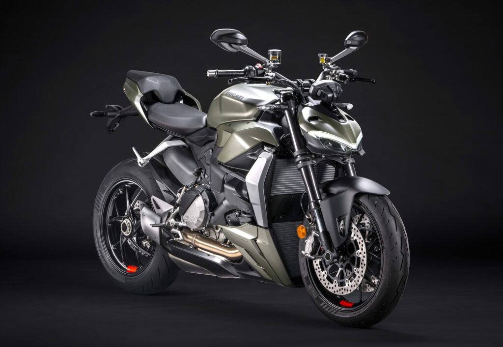 2023 Ducati Streetfighter V2 Storm Green