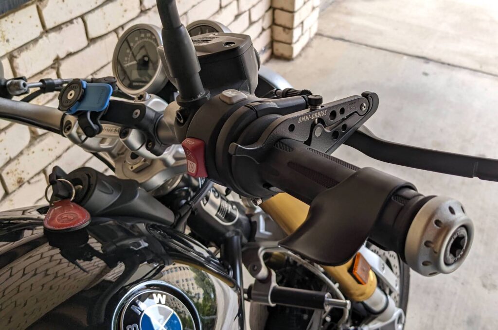 Omni Cruise and throttle rest on BMW R nineT