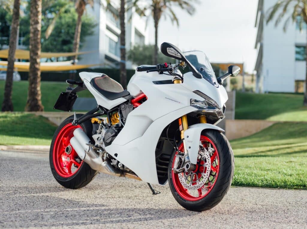 Ducati Supersport S 2017-2020 white RHS parked in front of building