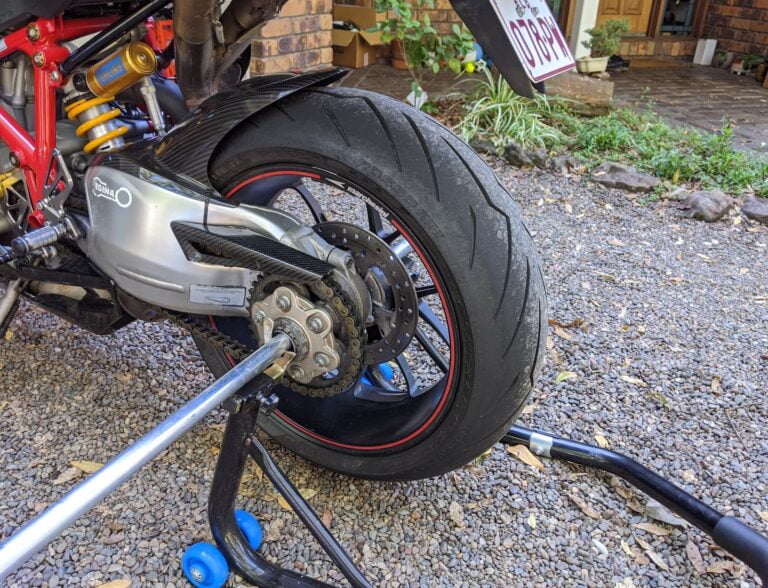 Quick Hack — BMW / Ducati Alternative Rear Paddock Stand for Single-Sided Swingarm