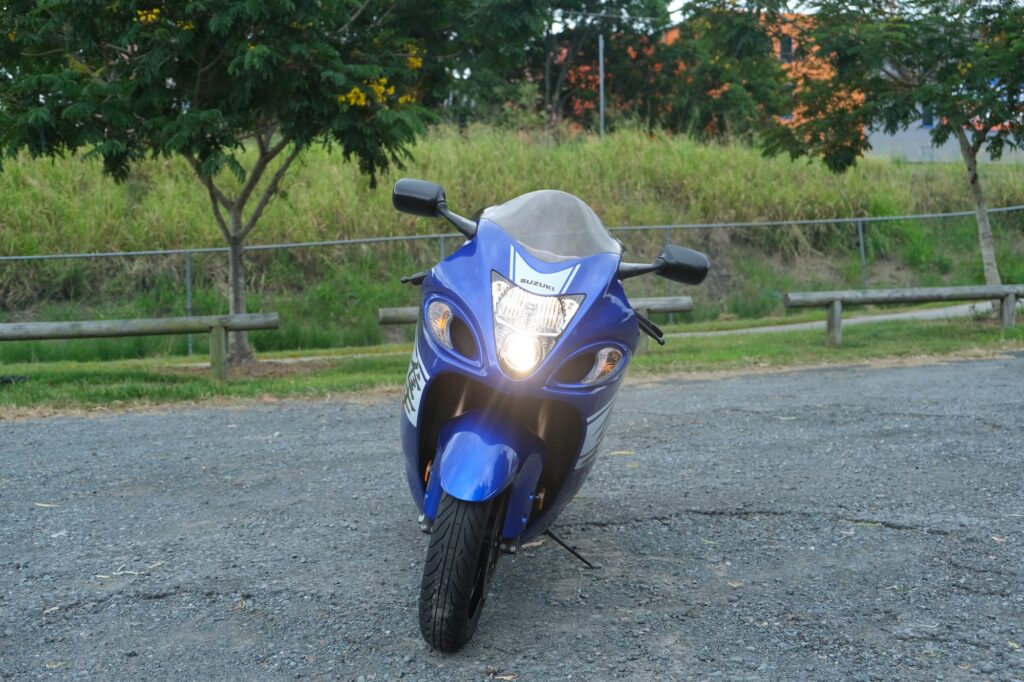 Suzuki Hayabusa — Vertical Stacked Lights