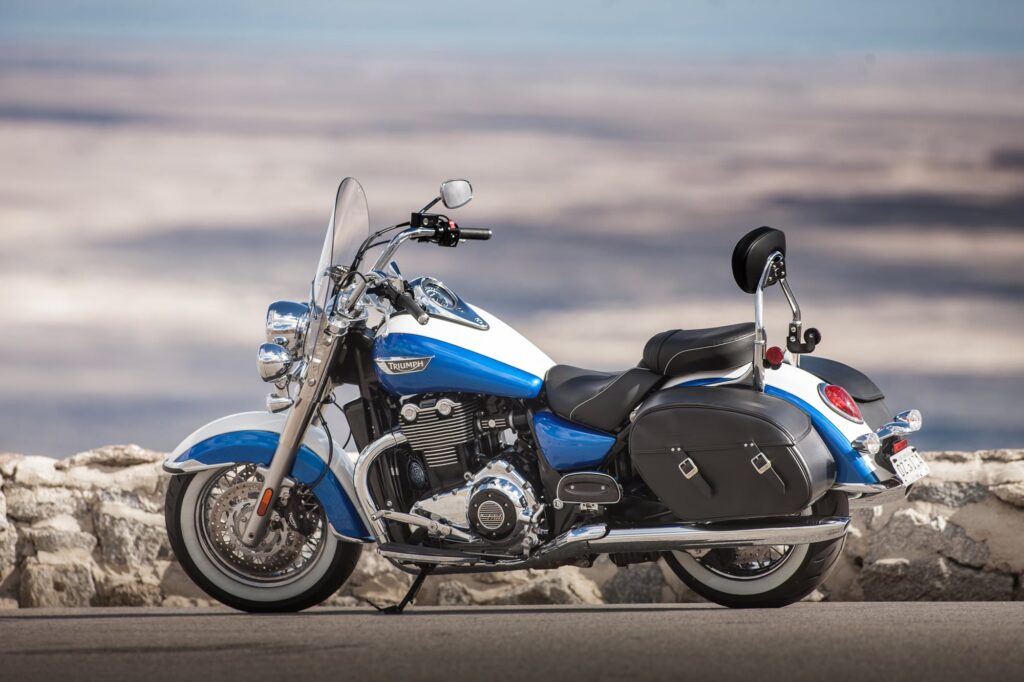 Triumph Thunderbird LT Blue LHS outdoor