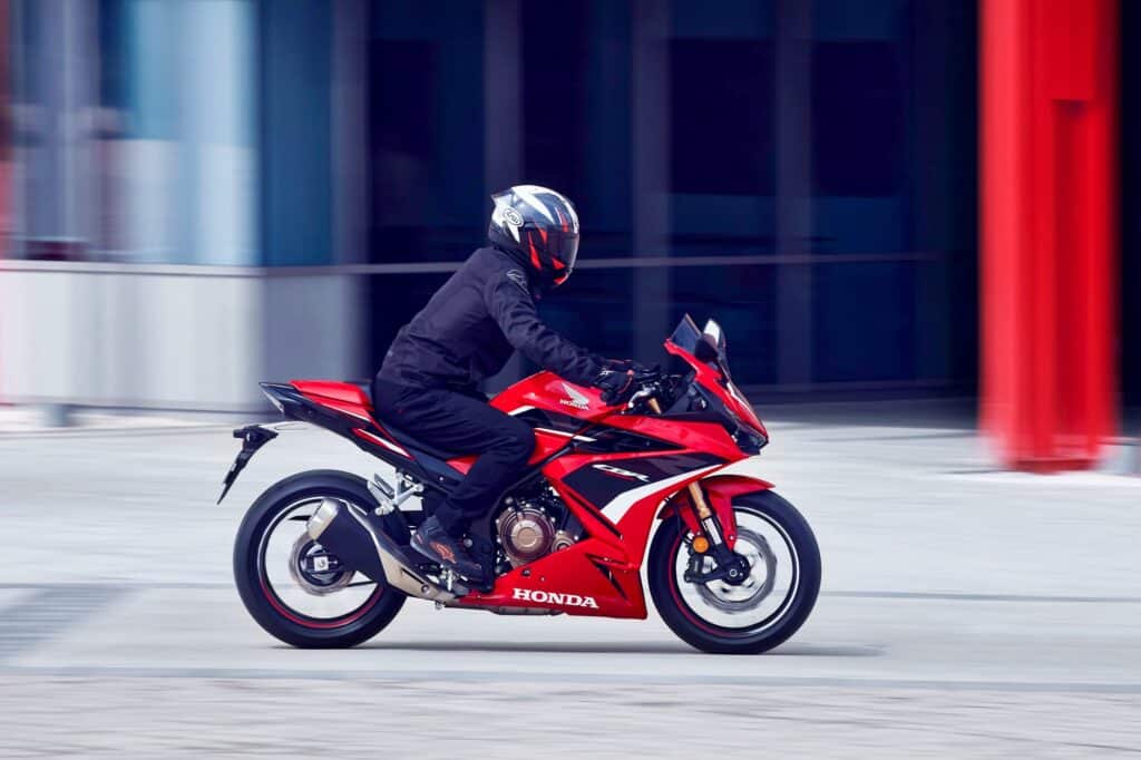 Honda CBR500R riding position