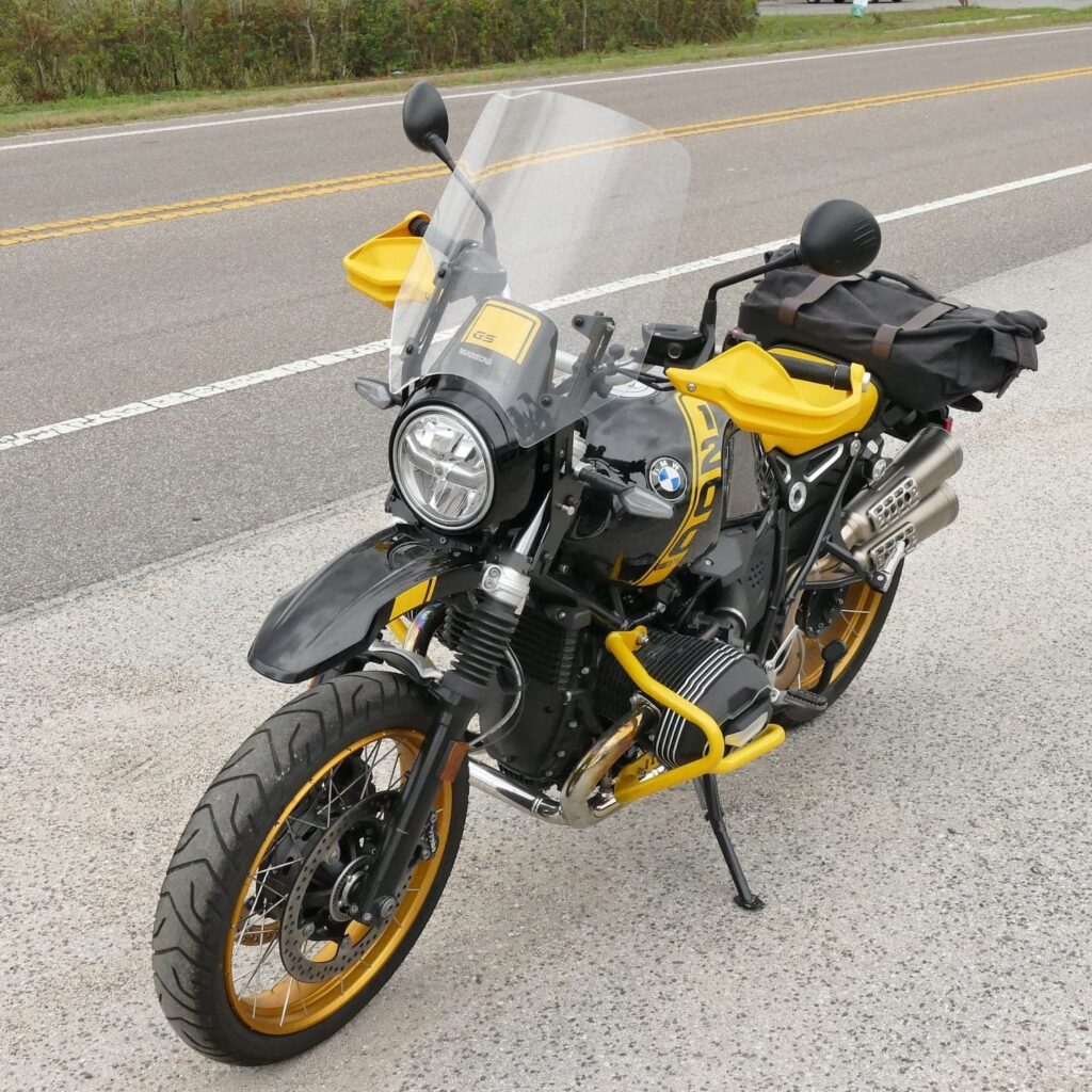 BMW R nineT Scrambler with Madstad screen Web