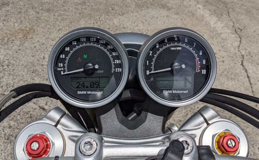 BMW R nineT Tachometer and Speedometer