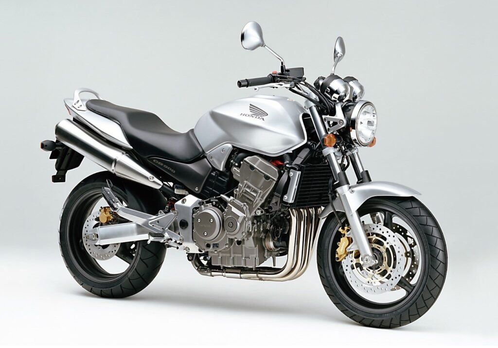 Honda CB900 Hornet 919 Studio silver rhs 3-4