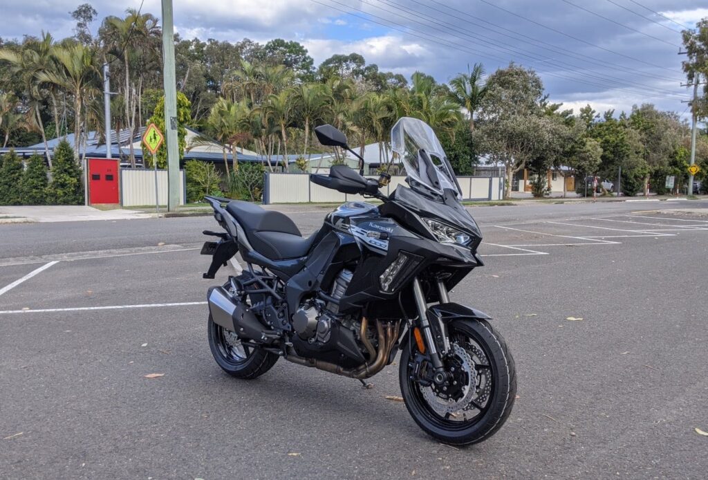 Kawasaki Versys 1000 SE test ride rhs front