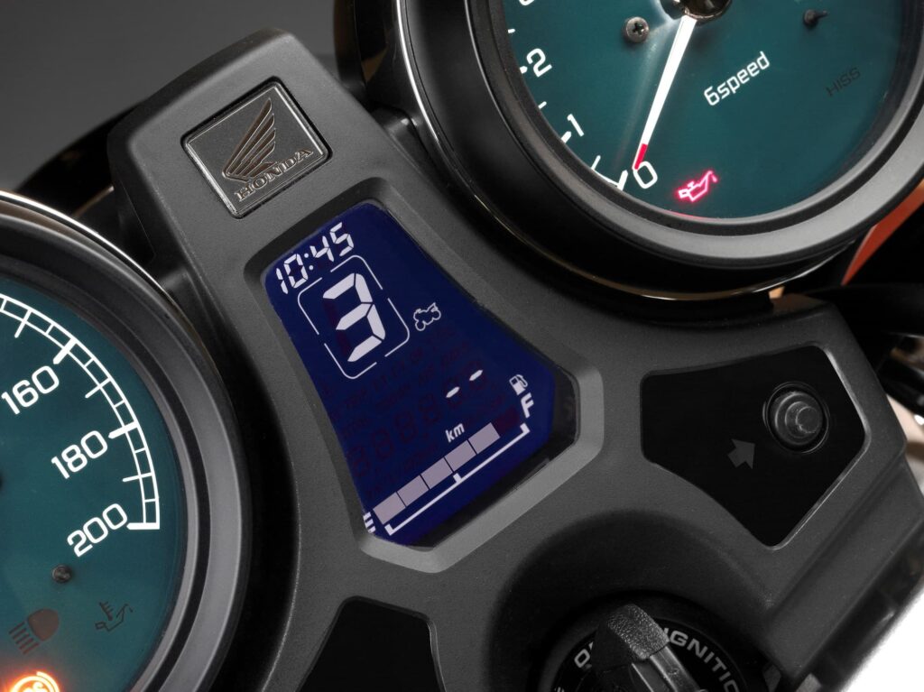 2014 Honda CB1100 EX controls gear shift indicator