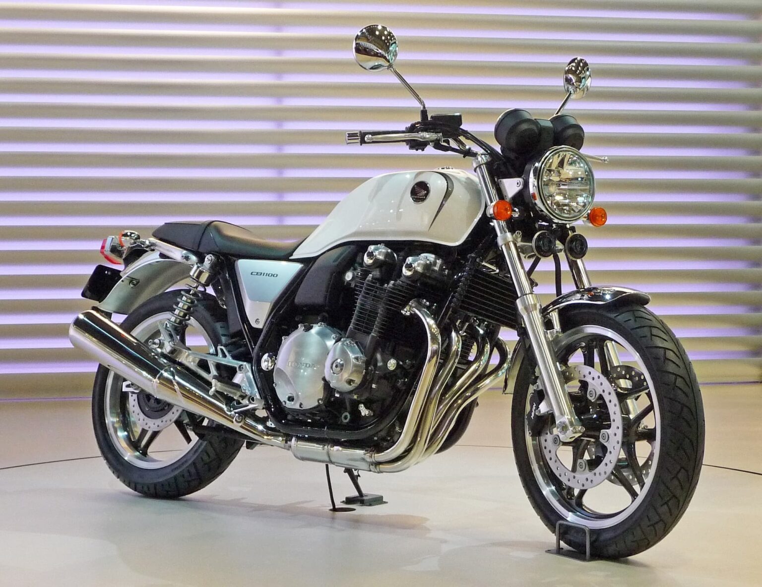 The Honda CB1100 Has a Place in Our Hearts | Motofomo