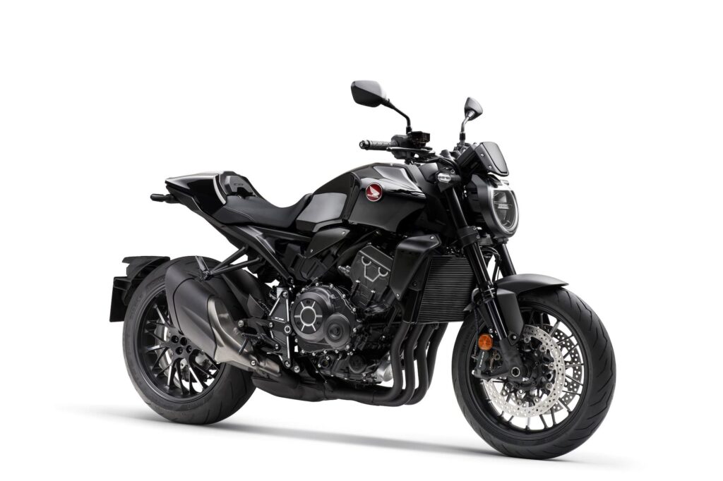 2021 Honda CB1000R Black Edition right 3-4 studio