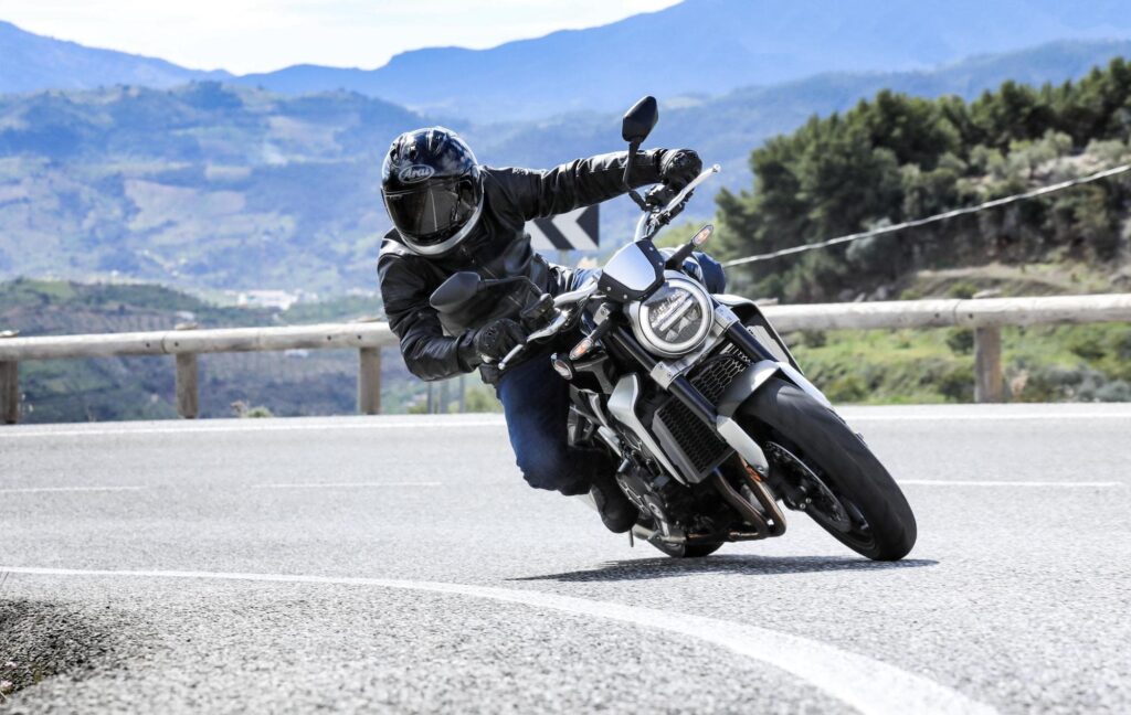 2nd gen 2018 Honda CB1000R Riding action