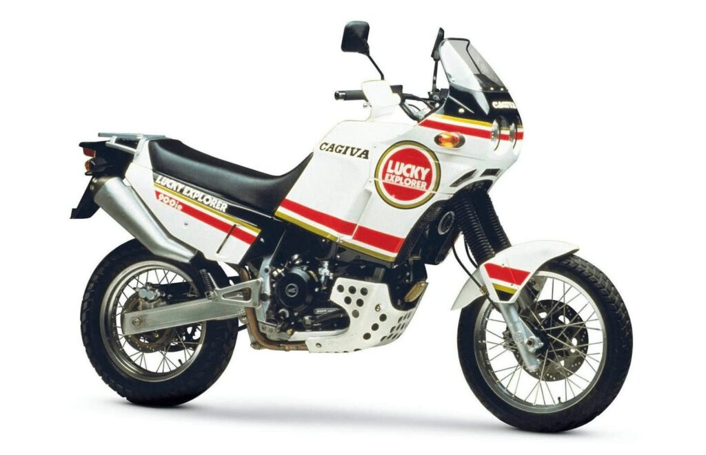 Cagiva Elefant 750 RHS 3-4 studio